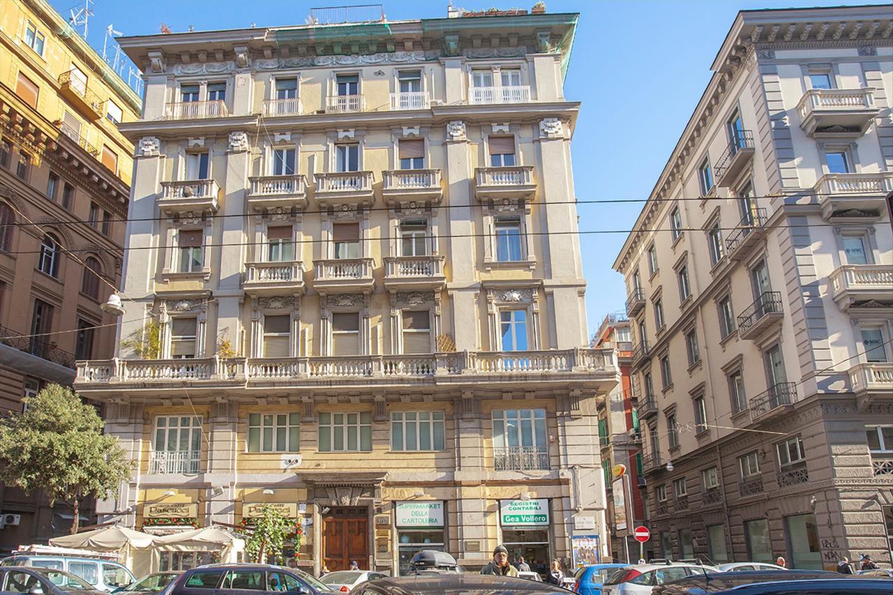B&B Palazzo Depretis Napoli Bagian luar foto